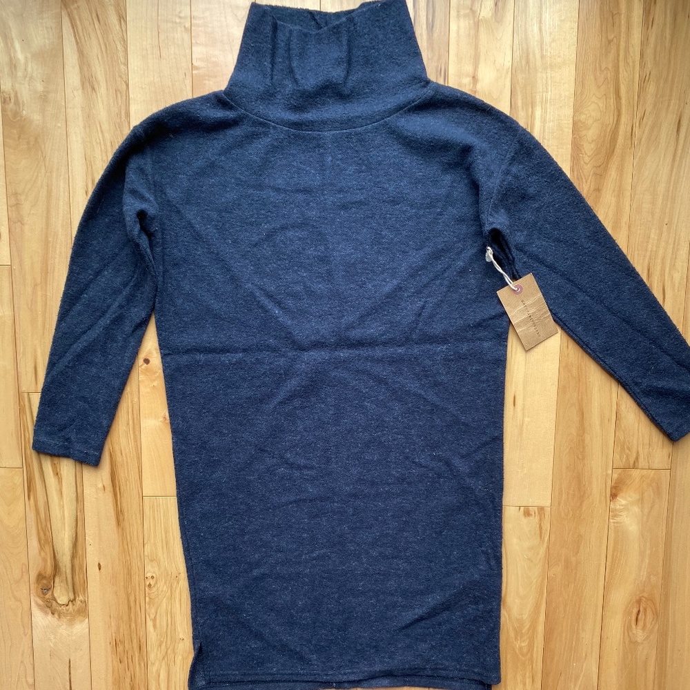 Knot Sisters Turtleneck Sweater Dress‎ NWT